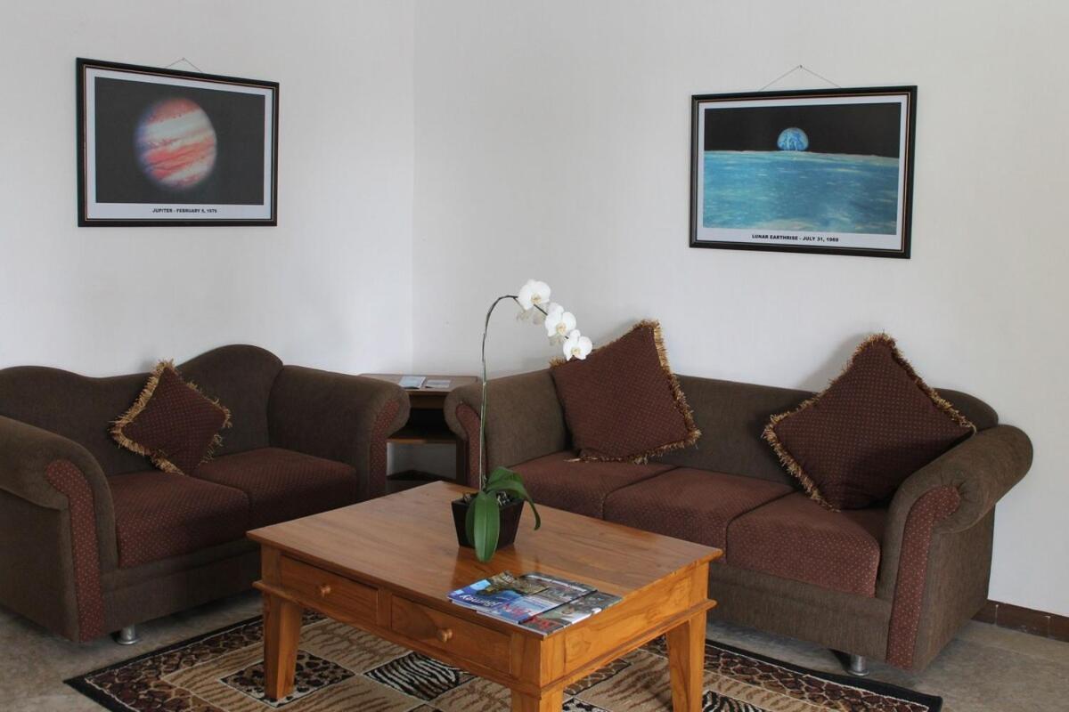 Lombok Beach Hotel Montongbuwoh Bagian luar foto